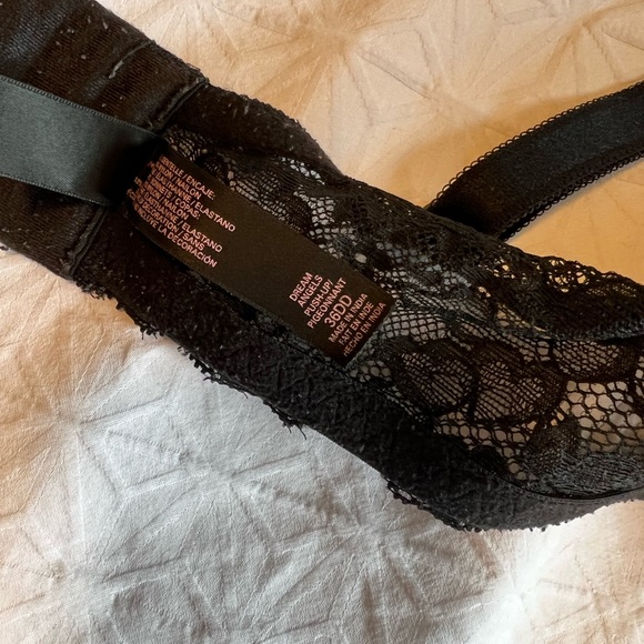 Victoria Secret Bra - Picture 4 of 5